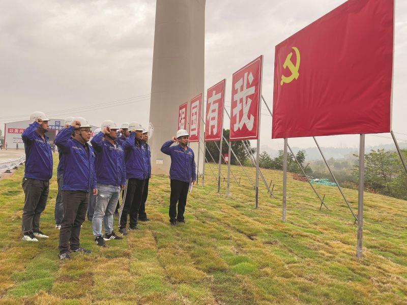 万象城体育七局漯河公司持续掀起进建宣传贯彻党的二十大心灵热潮 (2)_副本
